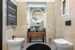 Le Monde Luxury Apartment
