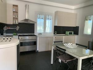 Ninas Garden - Private Villa with Pool