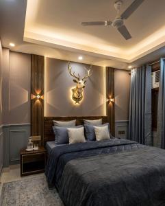 Velvet Den Luxury Living in South Delhi Prime area 3BHK with 3 bedroom 2 bathroom with kitchen and hall and balcony