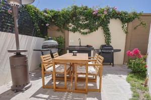 Private Hot Tub - Cozy 2BR Home in Nueva Escondida