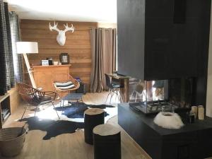 Chalet Facing Glaciers In Pralognan-La-Vanoise