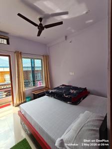 Abhishek Guest House
