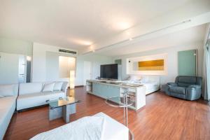 Iconic Villa Carmen Facing The Caribbean Sea