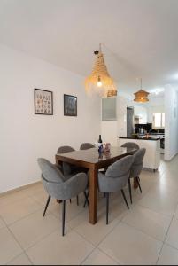 Casa Elisa with terrace & garden indoor pool gym