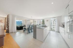 Luxury Apartment in Montreux with Panoramic Views by GuestLee