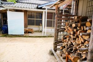 Amakusa Base 天草ベース,遊びの拠点宿 釣具貸し出しサービス,築80年の民家を自然素材でリノベーション