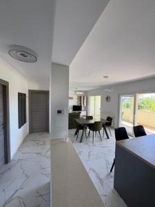 Modern apartment with private garden in Pula