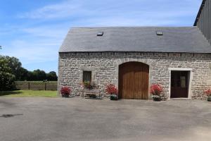 Maison bretonne familliale & piscine chauffée