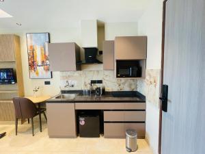 Studio Apartments In Greater Noida West, Ek Murti