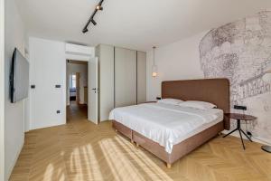 Calista Perfect Seaside Villa - Pool and Jacuzzi