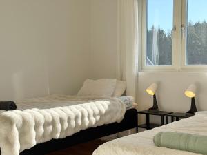 Workers and Family Homes 6BR Team House 11 Beds Free Parking Near Volvo Landvetter