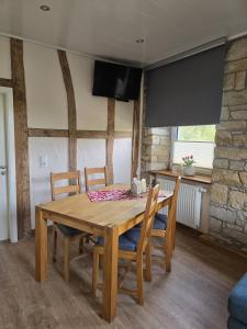 Manus, Fachwerk-Idylle & High-End Outdoor-Luxus