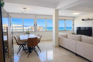 Bright-Sky Penthouse, Alicante Beach Life