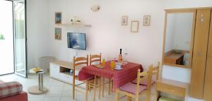 Cozy seafront flat on the Island of Rab