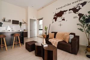 Cozy Luxe Suite KLIA Stay Netflix Pool & Gym
