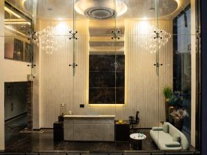 Skyearth Hotel Indore