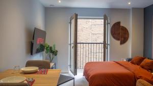 Modern Retreat with Parking Gym