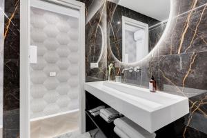 MET44 Private Suites by Premium Suites Collection