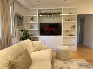 NEWBORN Apartment Tirana
