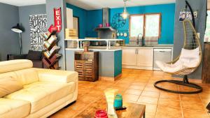 Maison 120m2 avec Piscine Spa et jardin idéal familles et professionnels