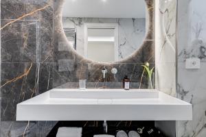 MET44 Private Suites by Premium Suites Collection
