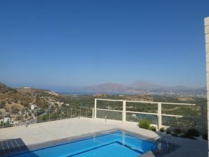 Villa Ovgoro - Luxury 3-Level Villa with Heated Pool, Jacuzzi and Panoramic Views