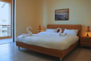 J Apartments - one bedroom at Samarah Resort B-24