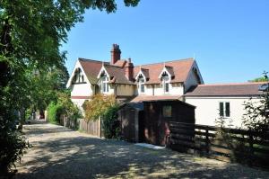 Hollins Lodge and Old Workshop