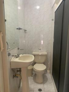 Moderno Apt Los Dos Caminos Fibra Óptica, Agua, Seguridad