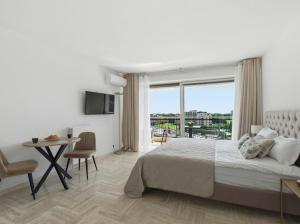 Cannes Marina Appart Hotel Mandelieu