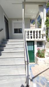 Lilis House