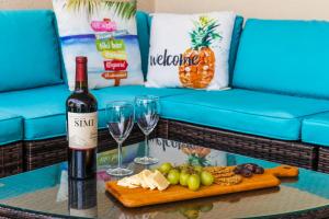 Late August Labor Day Deals! Ocean Block Sleeps 6 Beach Gear