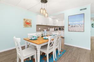Late August Labor Day Deals! Ocean Block Sleeps 6 Beach Gear