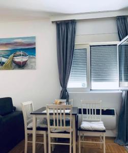 SPACIOUS TWO BEDROOM APARTMENT IN Budva