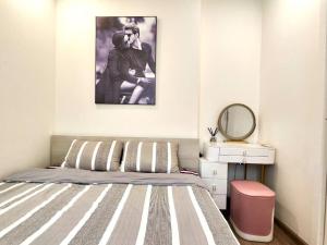 Beautiful Two-bedroom Apartment Central Hanoi Location, 40 To Airport