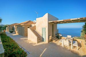 Villa Kalyvia Beta Kalyvia, Skiathos Private Infinity Pool & Sea Views