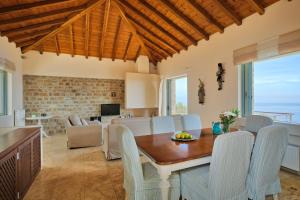 Villa Kalyvia Beta Kalyvia, Skiathos Private Infinity Pool & Sea Views