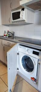 Apartment with community pool and only 10 min walk to the beach