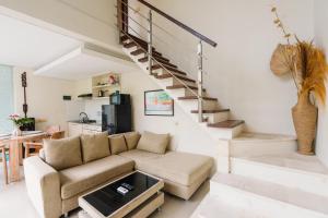 Modern Villa near Seminyak & Canggu, Large Pool