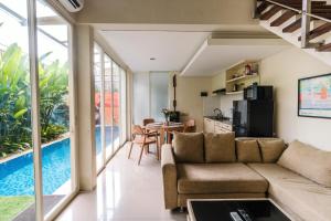 Modern Villa near Seminyak & Canggu, Large Pool