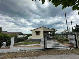 House with garden and view