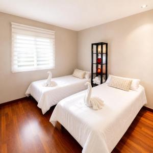 CasaBlanca Luxury Duplex Penthouse