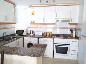 Apartamento con Terraza y Piscina a 600m de la Playa en Jávea