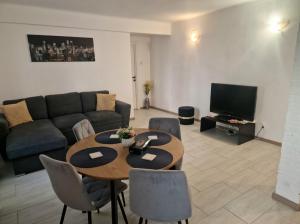 Ultracentral Apartment Rebeca Craiova