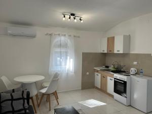 E&L Apartments