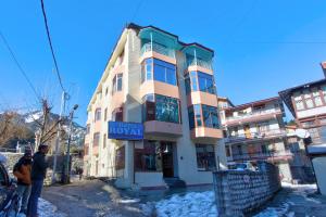 HOTEL ROyAL THE MALL MANALI