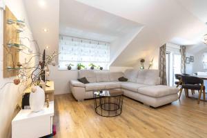 Tea 2BDR apartment with parking