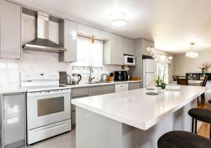 Private River View Home Niagara Falls