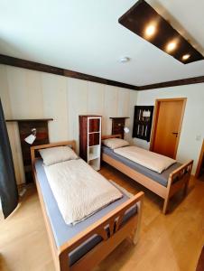 STAY Kanalhaus - Zentral, 3 Schlafzimmer, Einzelbetten, self check-in, 3 Parkplätze, WLAN