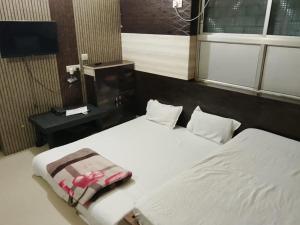 Radha Deo Guest House